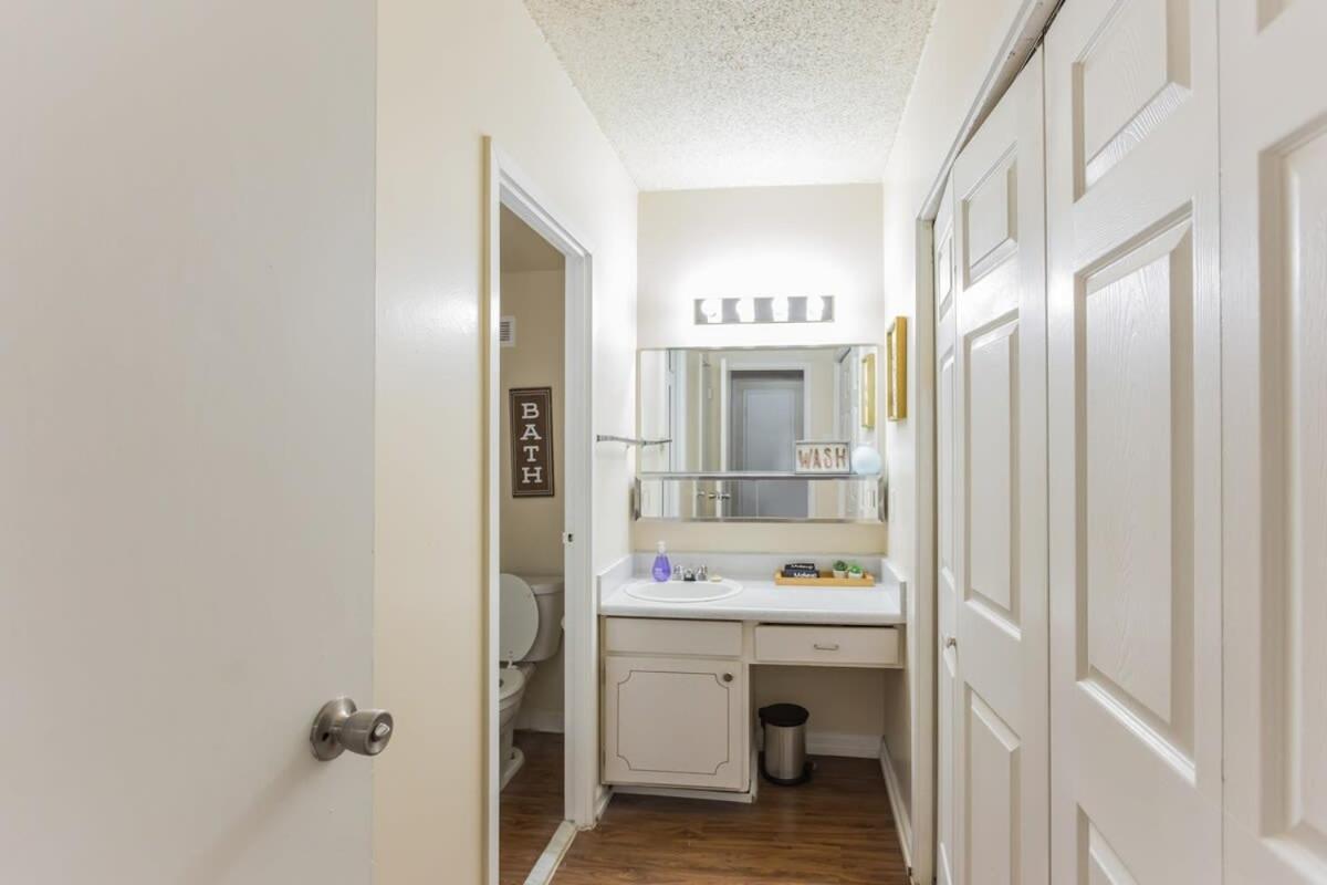 Affordable Downtown Memphis Apartment W Views Bagian luar foto